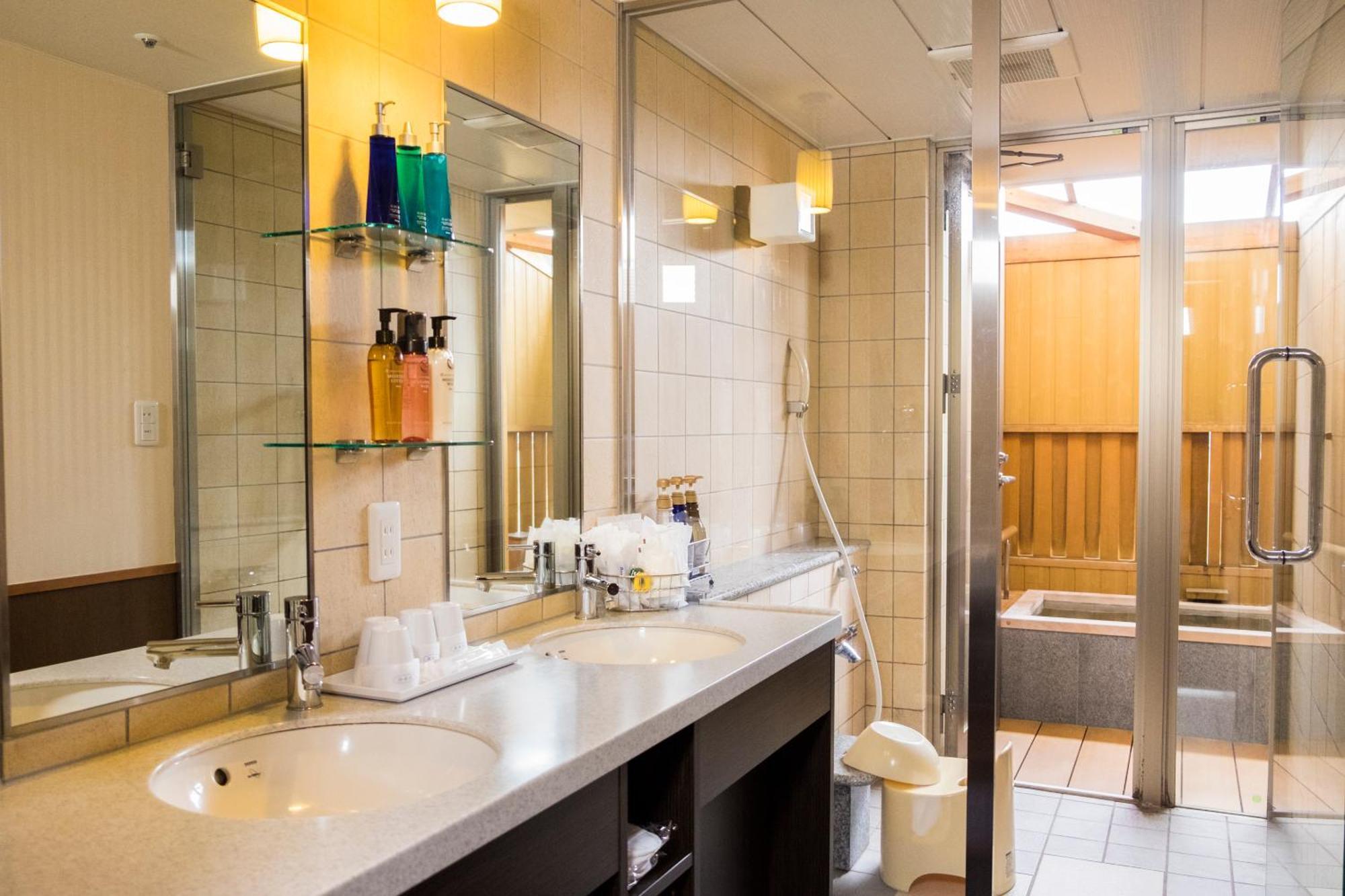 Kintarou Onsen Hotel Uozu Экстерьер фото