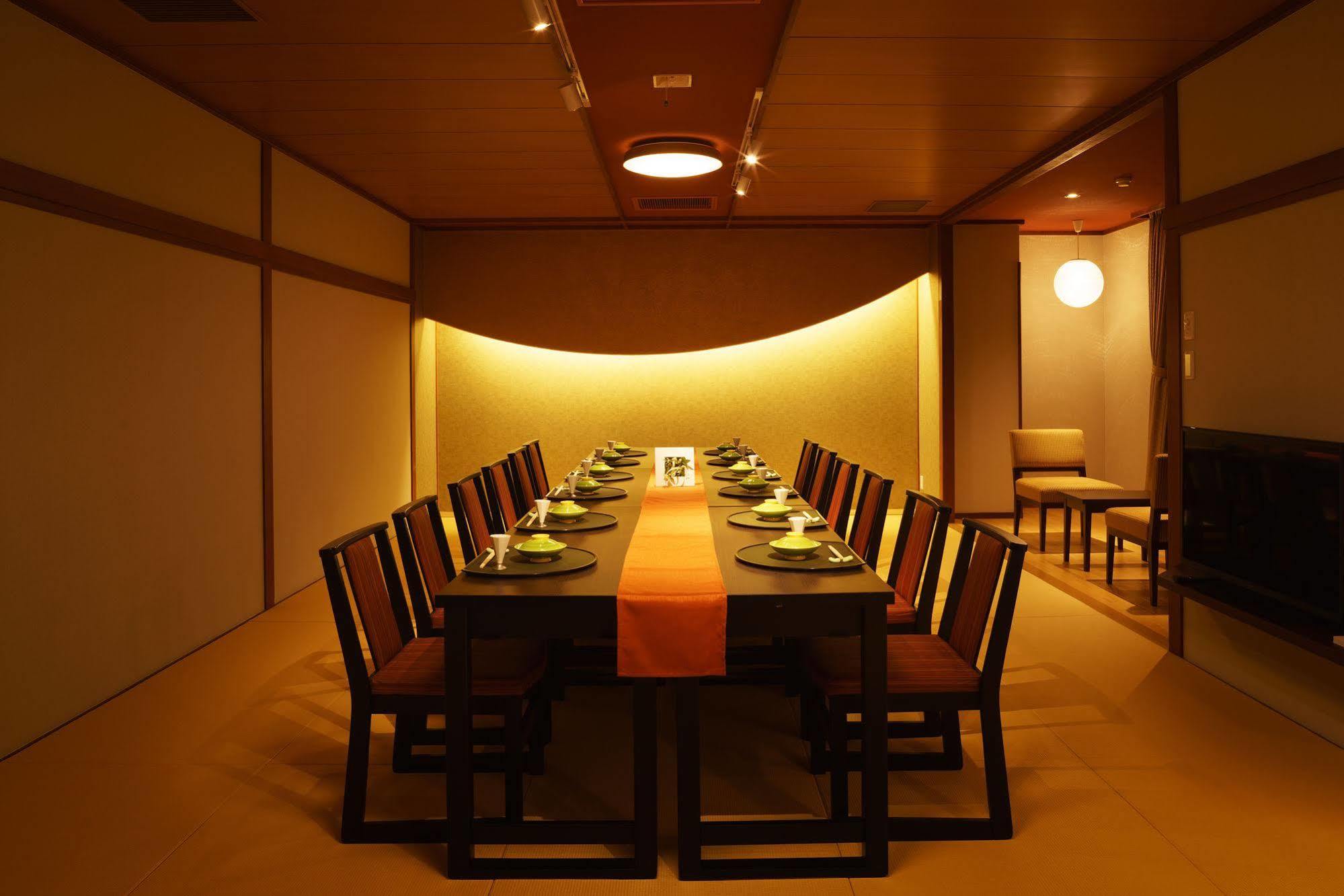 Kintarou Onsen Hotel Uozu Экстерьер фото